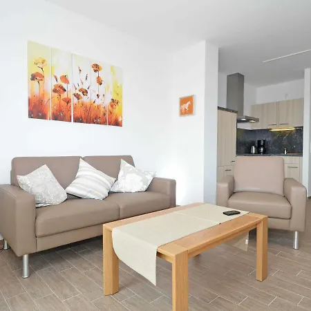 Annika - Apt. 11 Sellin (Rugen)